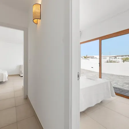 Altos Yaiza 9a By Escape